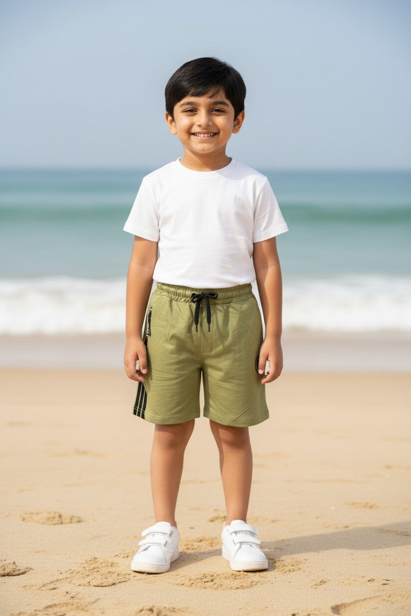 Tomato boys side stripe shorts in Pista